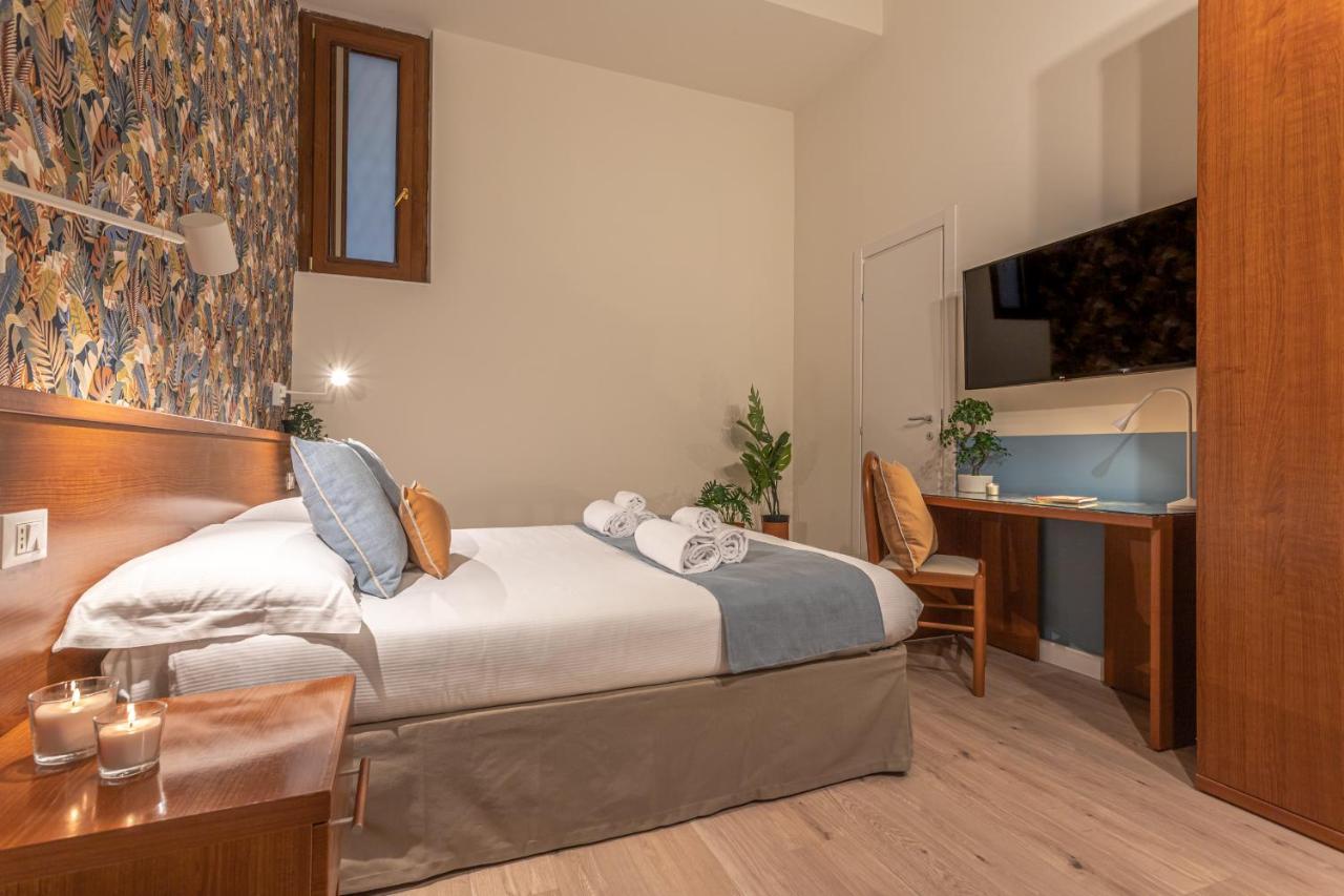 Double Room Private Bathroom